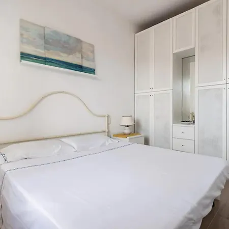 Seaside Private Parking And Near The דירה *