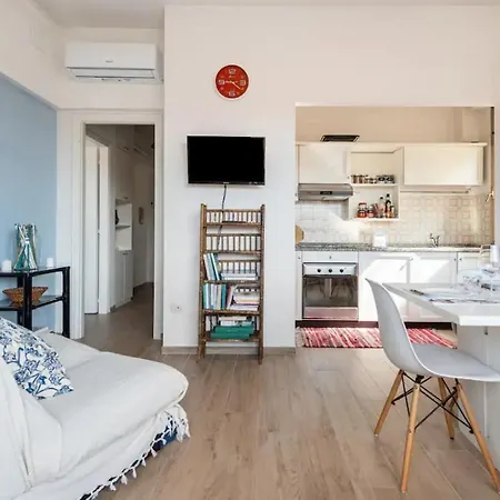 Seaside Private Parking And Near The Apartament