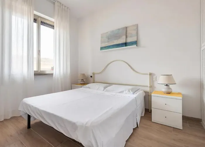 Seaside Private Parking And Near The *