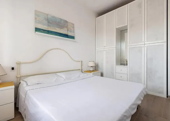 Seaside Private Parking And Near The Apartament *