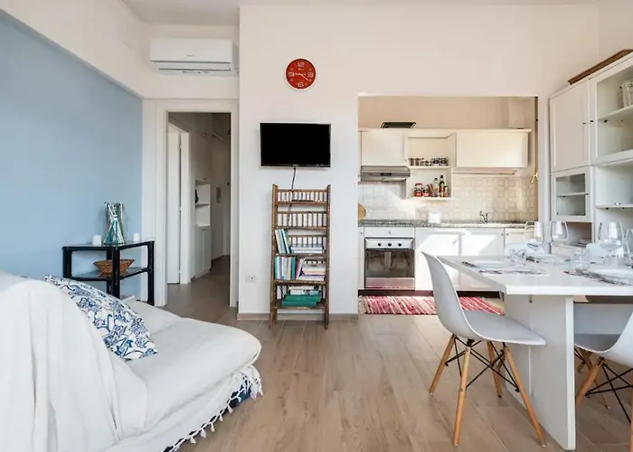 Seaside Private Parking And Near The Apartament